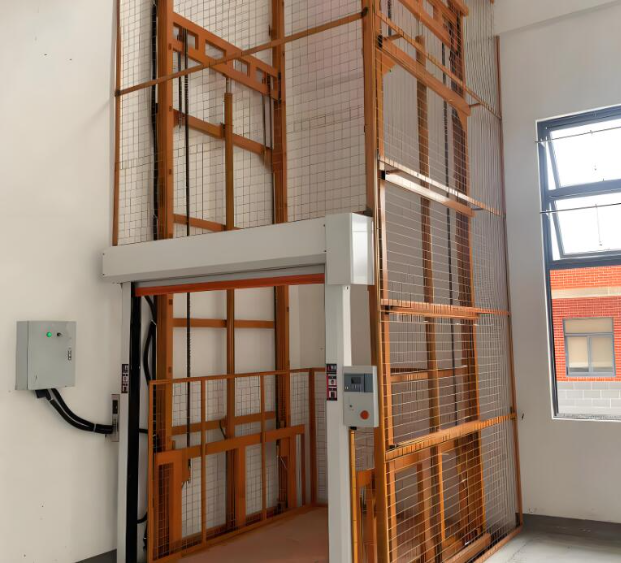 德兴升降货梯是特种设备码